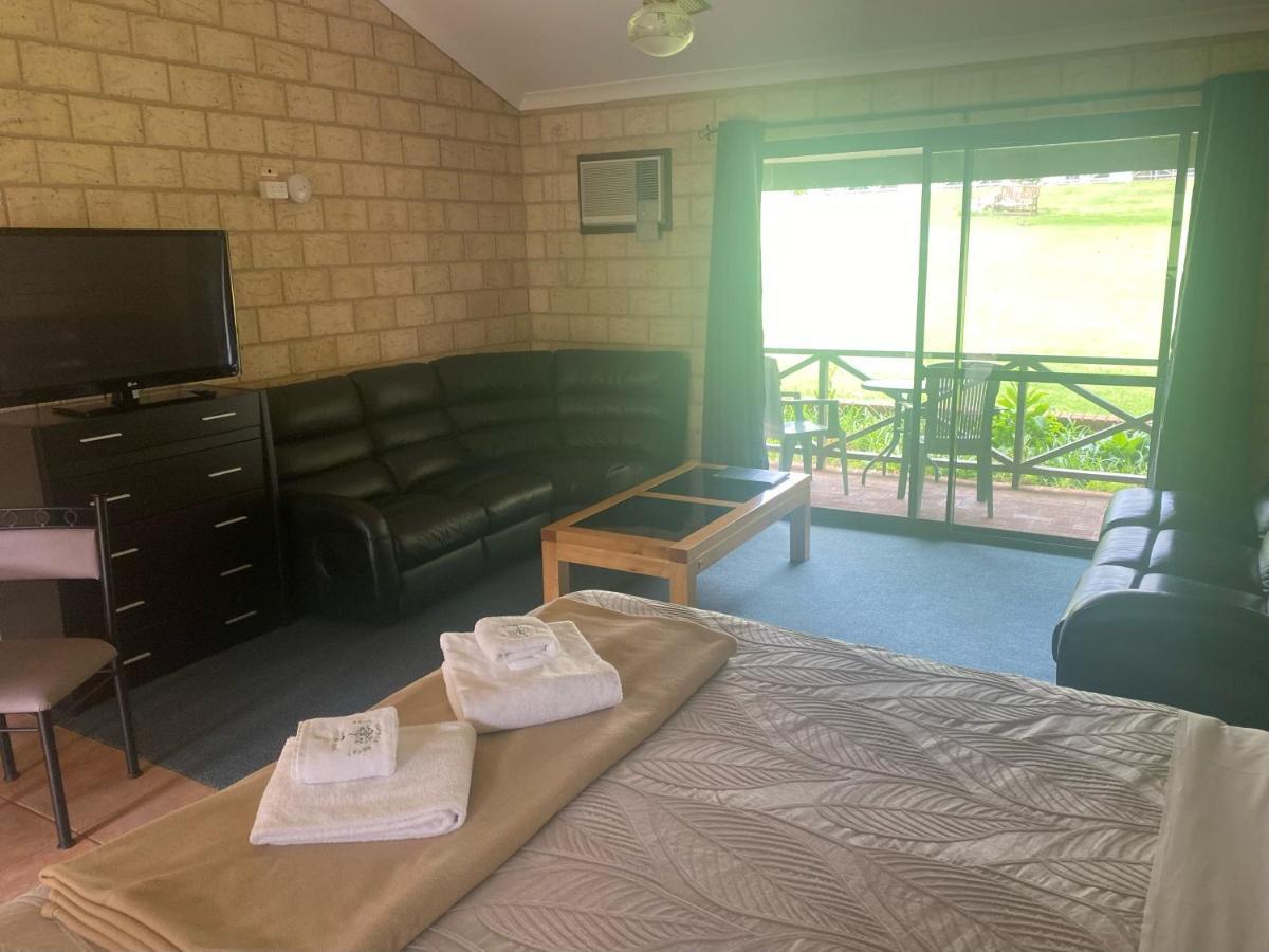 Karri Forest Motel Pemberton Εξωτερικό φωτογραφία