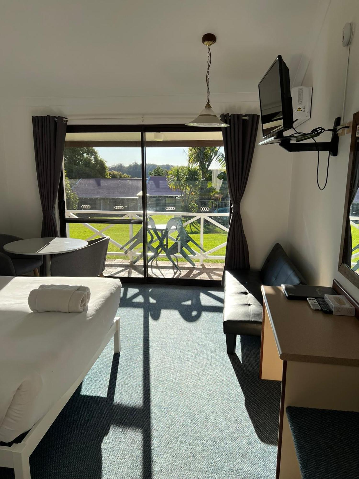 Karri Forest Motel Pemberton Εξωτερικό φωτογραφία
