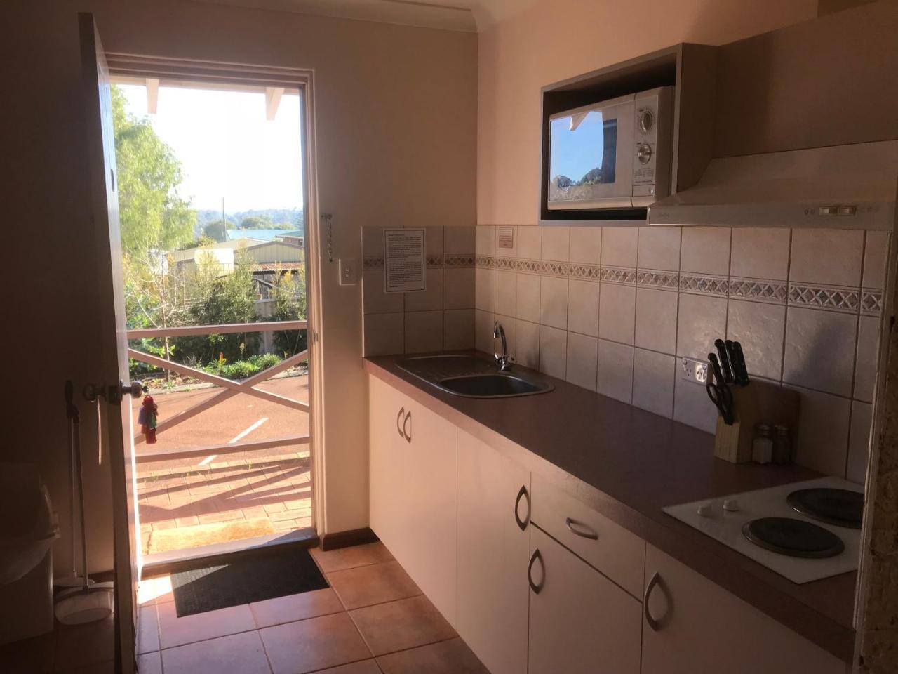 Karri Forest Motel Pemberton Εξωτερικό φωτογραφία